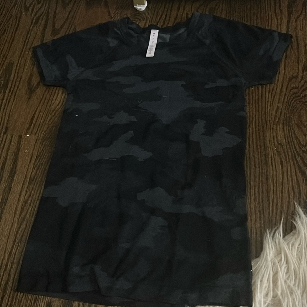 athleta MOMENTUM SEAMLESS TEE black camo